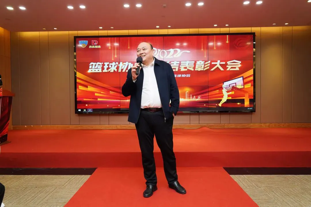 如何利用杯赛提升团队协作能力_0